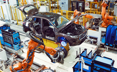 東風英菲尼迪 以“奮進之年”為號角，多維戰略布局釋放潛能，驅動未來汽車銷售新篇章